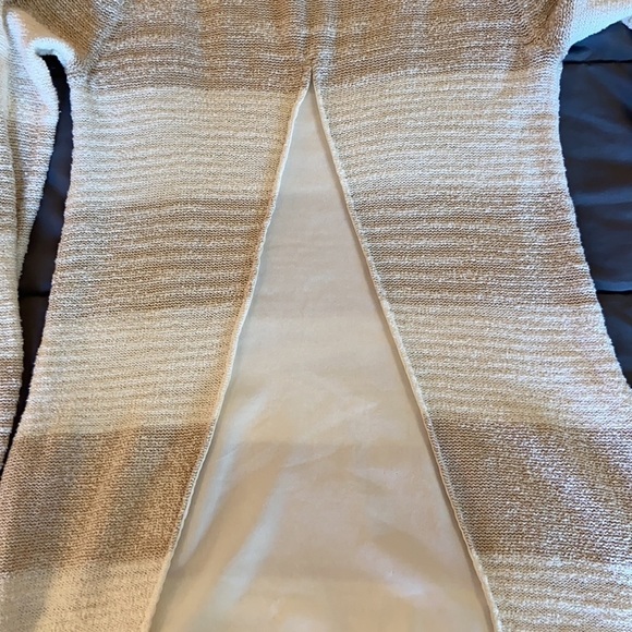 Calvin Klein Tunic Sweater. - Picture 3 of 7